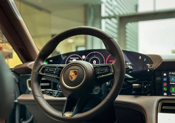 Porsche Taycan cena 583900 przebieg: 4219, rok produkcji 2023 z Końskie małe 232